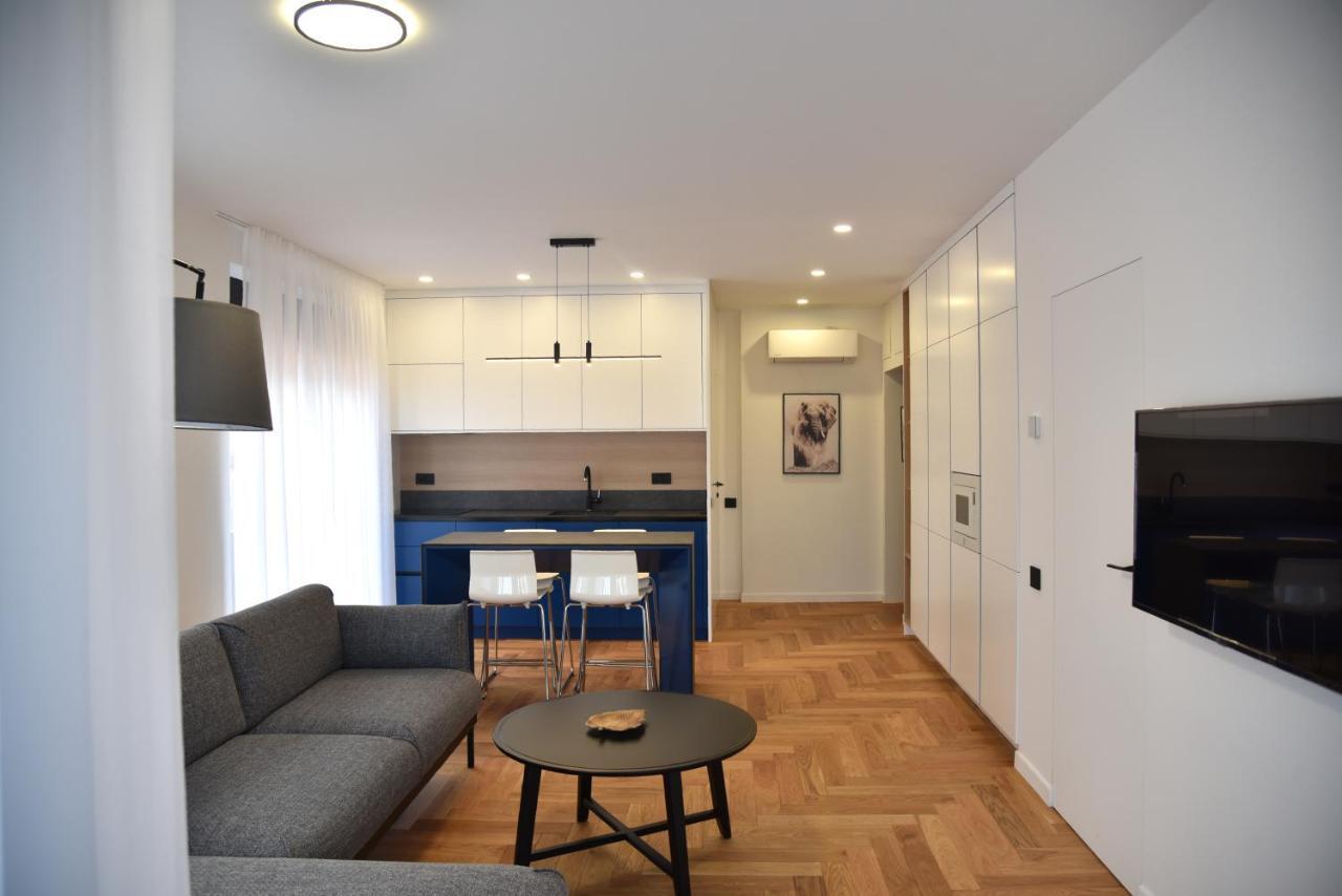 26Bricks Luxury Suites Oradea Exteriör bild
