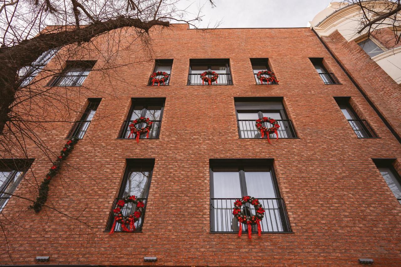 26Bricks Luxury Suites Oradea Exteriör bild