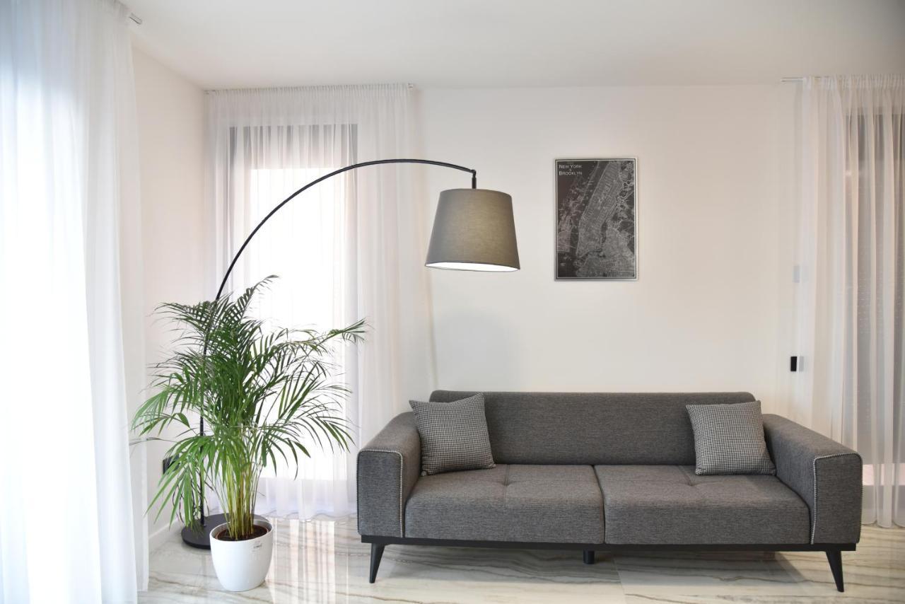 26Bricks Luxury Suites Oradea Exteriör bild