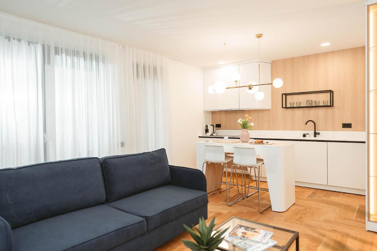 26Bricks Luxury Suites Oradea Exteriör bild