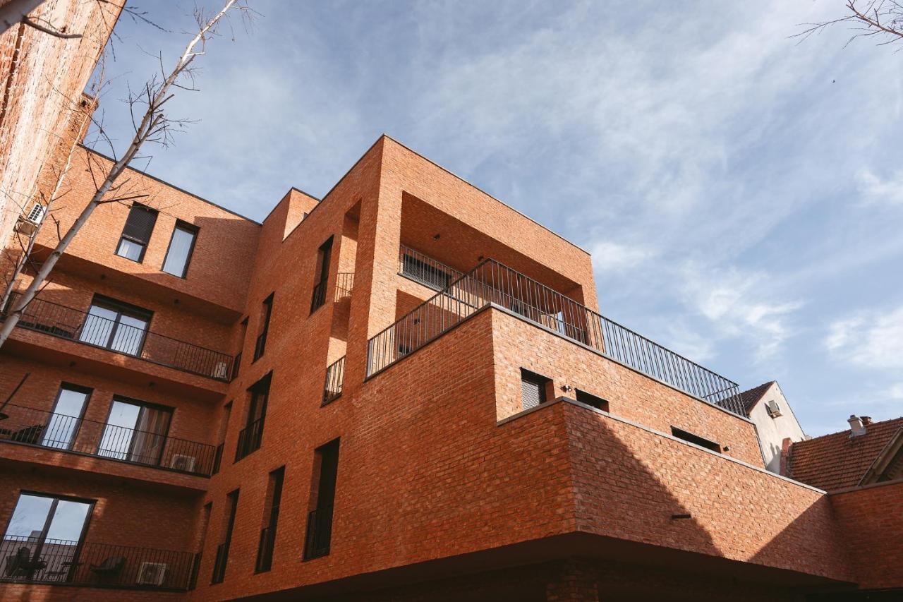26Bricks Luxury Suites Oradea Exteriör bild