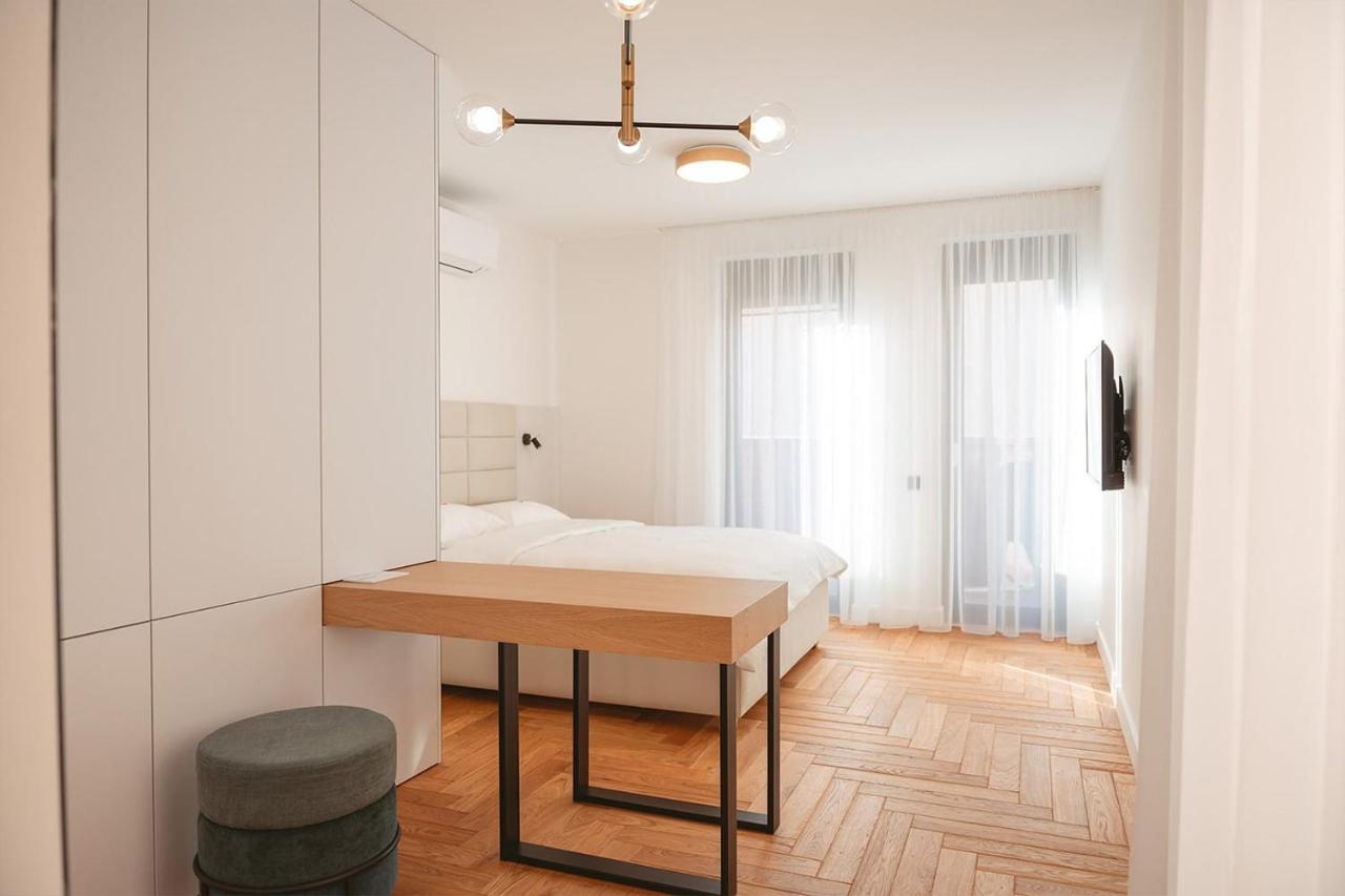 26Bricks Luxury Suites Oradea Exteriör bild