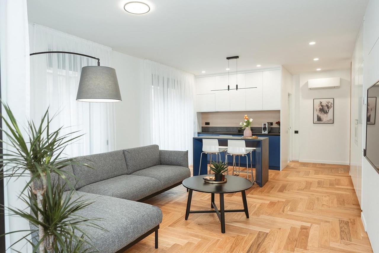 26Bricks Luxury Suites Oradea Exteriör bild