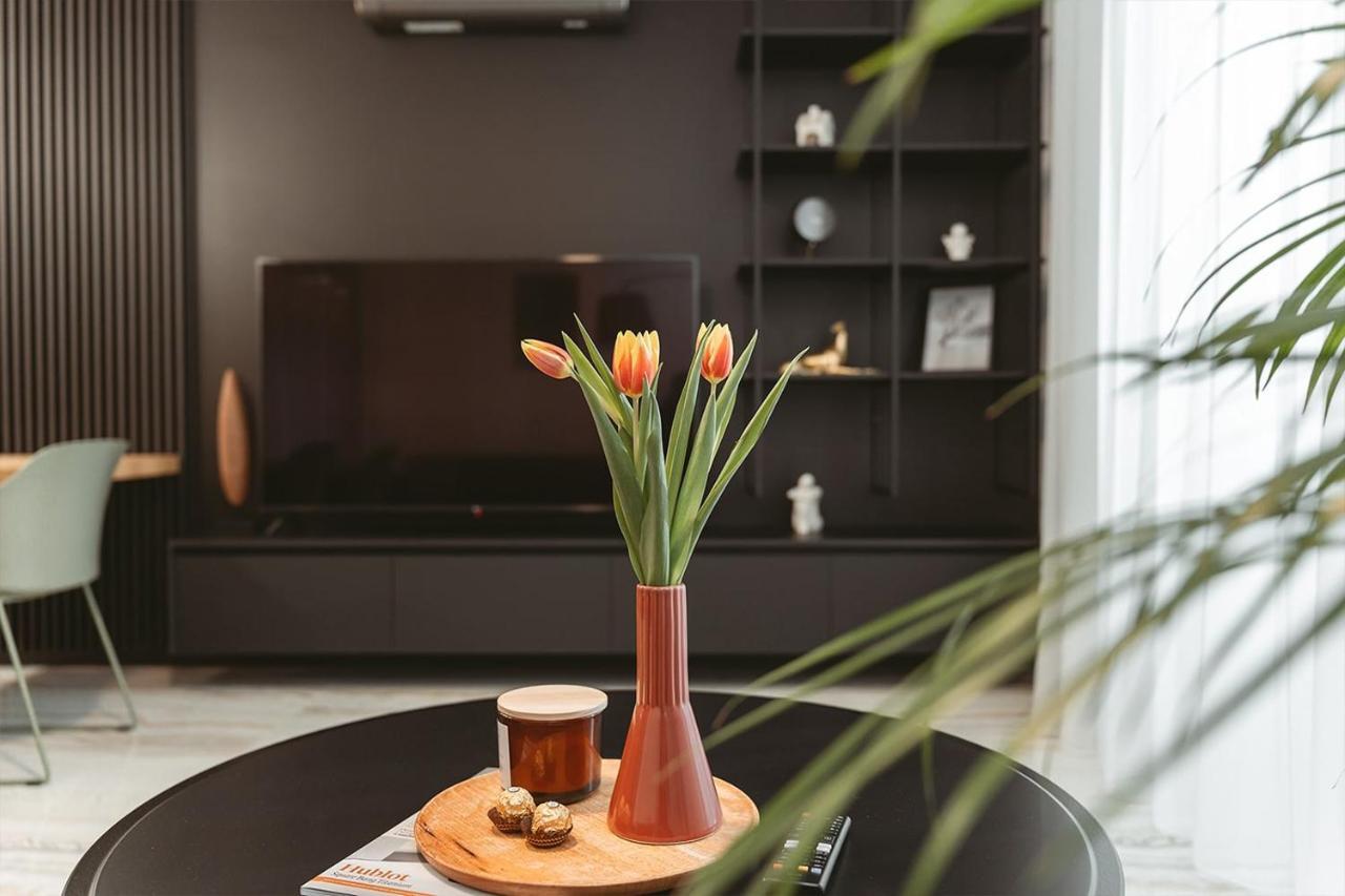 26Bricks Luxury Suites Oradea Exteriör bild
