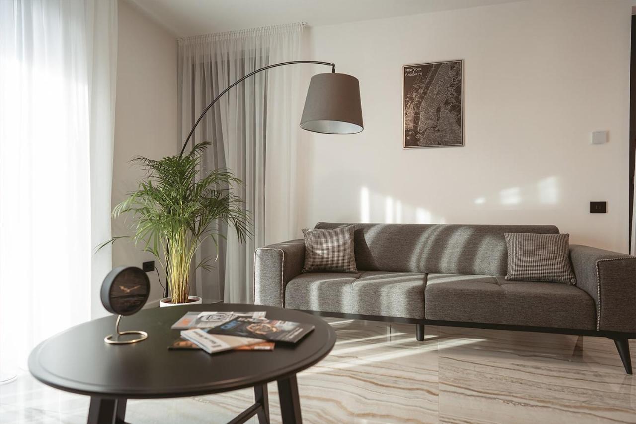 26Bricks Luxury Suites Oradea Exteriör bild